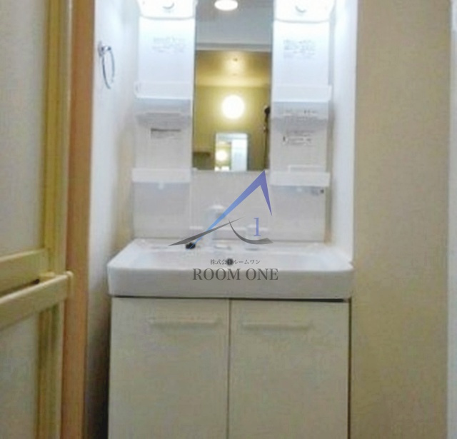 メゾン　ド　フルールⅡの洗面所|独立洗面台です。