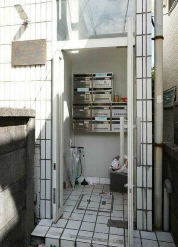 カルタス２１駒場東大前　敷金0礼金0　駅近　ロフトのエントランス