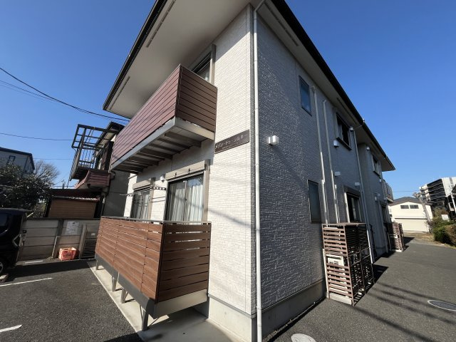 府中市白糸台３丁目のアパートの外観