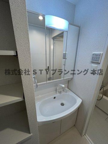 仲介手数料０円！Ｃｏｍｆｏｒｔささしまライブの独立洗面台