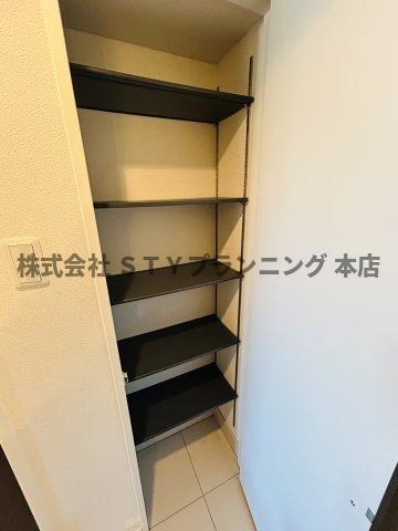 仲介手数料０円！Canal Eastの収納