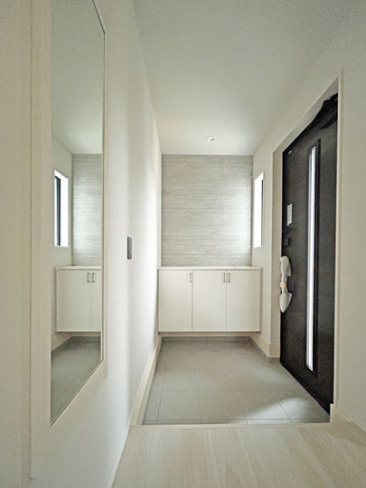 多賀城市浮島１期の玄関