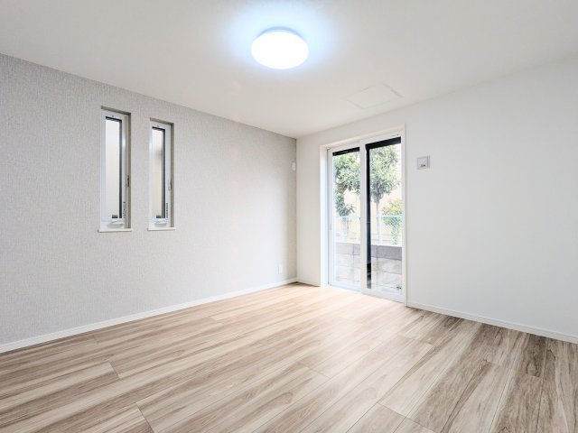 葛飾区奥戸２丁目の新築戸建の寝室|～WICならびに床暖房付きの主寝室写真～