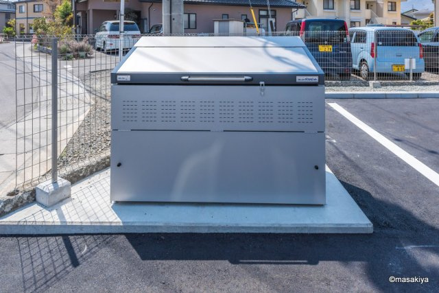 グランド　ソレーユの駐車場