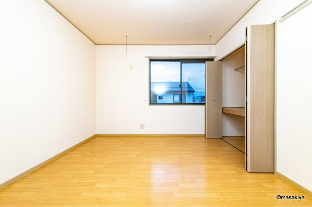 ドミール・Yの洋室