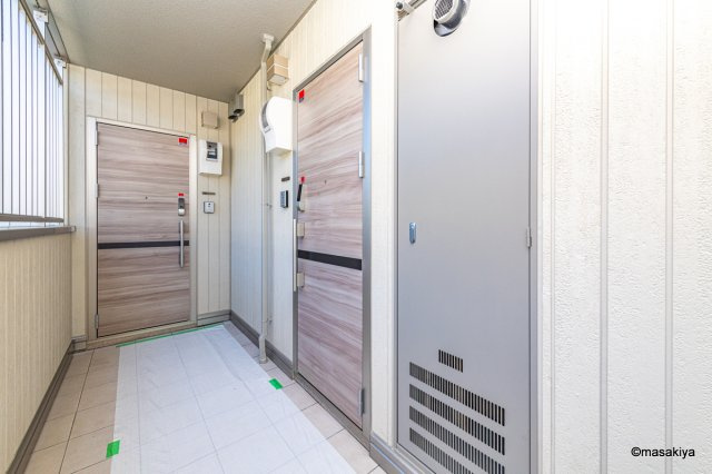 レジデンスフラワーⅡのエントランス