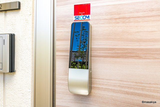 レジデンスフラワーⅡのエントランス