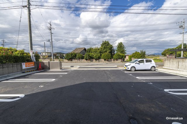 エイト　クラウドの駐車場