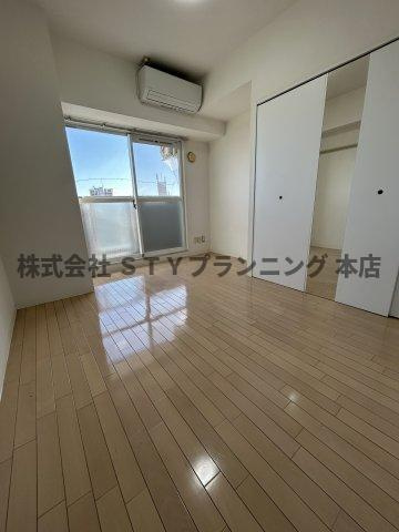 仲介手数料０円！EXE原の居間・リビング