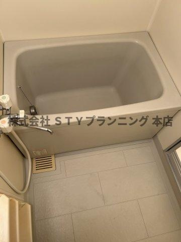 仲介手数料０円！アブレスト原の浴室