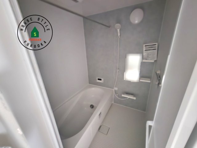 大野城市中1丁目第3-3棟（3号棟）の内観：施工例|1日の疲れを癒してくれる広々バスルーム。雨の日のお洗濯にも大活躍な浴室乾燥機付です！