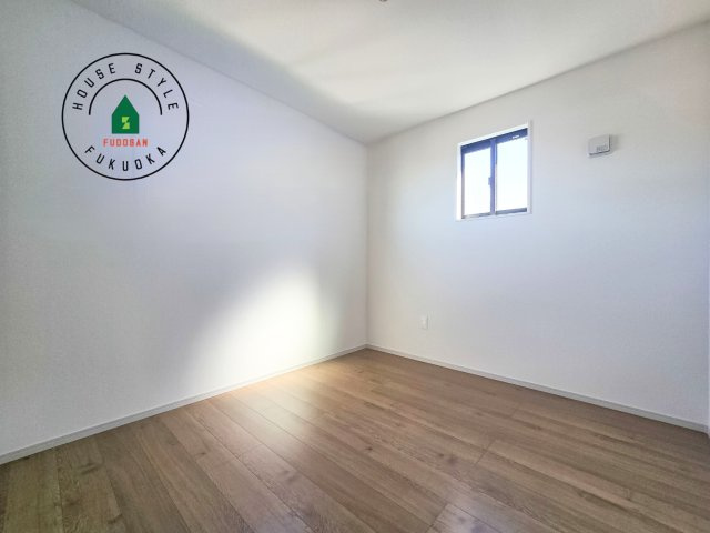 福岡市南区西長住2丁目第2-5棟（2号棟）の内観：施工例|柔らかい陽光が差し込む明るいお部屋を演出する設計。彩光の取れる窓が気持ちの良いお部屋を創り上げます。