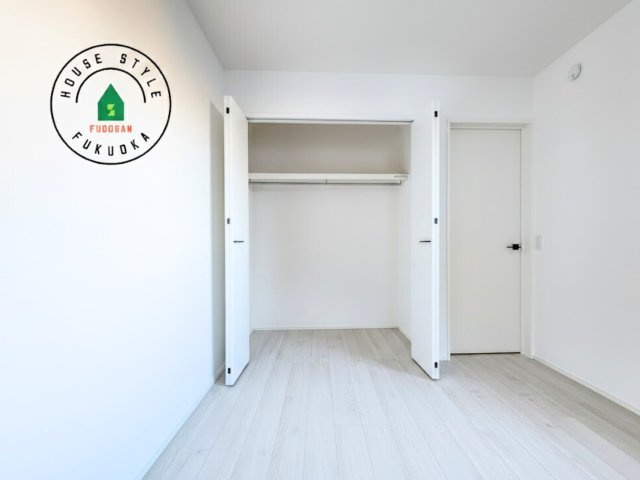 福岡市南区西長住2丁目第2-5棟（1号棟）の内観：施工例|落ち着いた色調の洋室です。