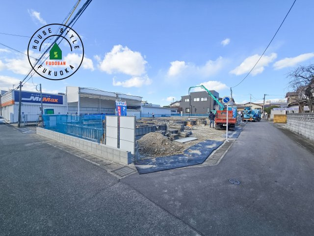福岡市南区西長住2丁目第2-5棟（4号棟）の前面道路含む現地写真|見学の時間などお気軽にお問い合わせ下さい。