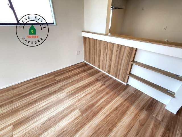 福岡市東区舞松原5丁目第4-2棟（1号棟）の内観：施工例|キッチンから立ち込める香りが今日の料理を期待させます。