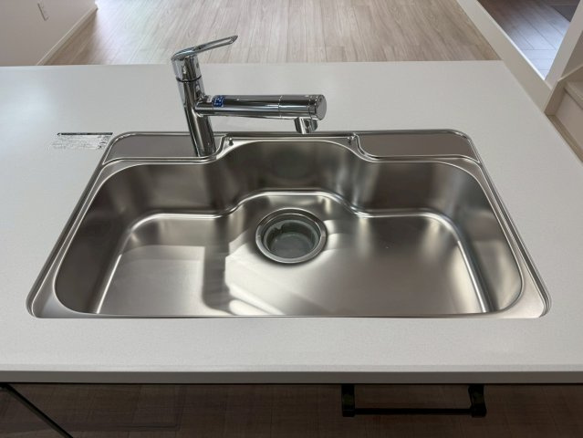 川越市砂第4期　新築一戸建てのキッチン|キッチンでお料理をお楽しみください