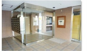 ライオンズマンション府中白糸台のエントランス