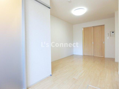 【内装】 | オ・クレール | 居室と寝室を分けて生活できる１ＬＤＫ。