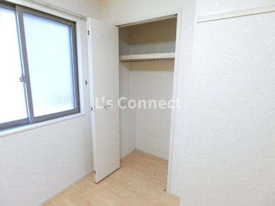 【収納】 | オ・クレール | クローゼットでお荷物もすっきり収納。