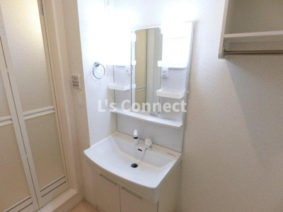 【洗面所】 | オ・クレール | 朝の支度もスムーズな独立洗面台。