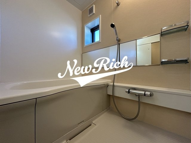 伊勢崎市東小保方町のアパートの浴室