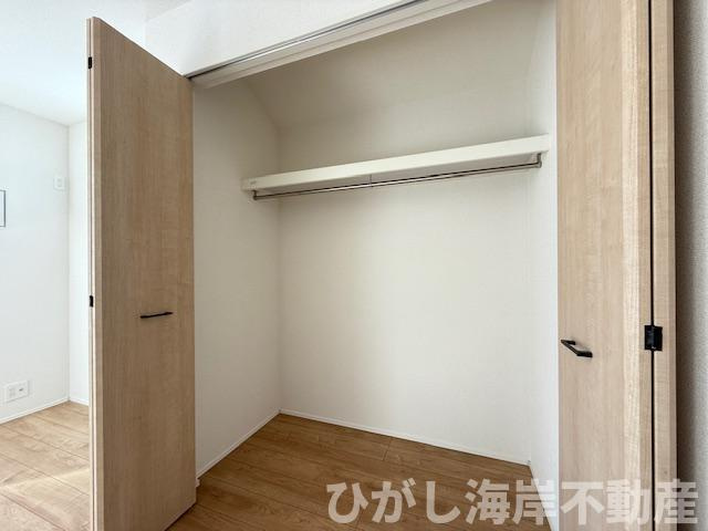 茅ヶ崎市萩園　新築戸建　全２棟の収納|各居室　収納スペース付き