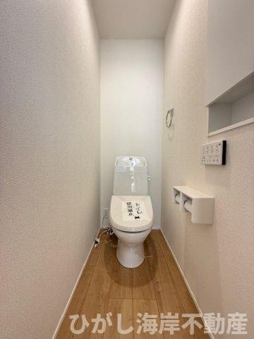 茅ヶ崎市萩園　新築戸建　全２棟のトイレ|洗浄機能付きお手洗い