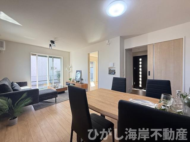 茅ヶ崎市萩園　新築戸建　全２棟の居間・リビング|17帖　LDK