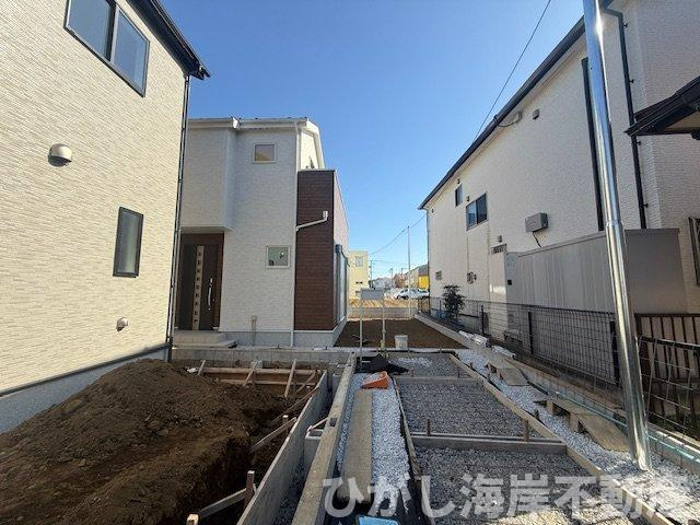 茅ヶ崎市萩園　新築戸建　全２棟の外観|1月16日撮影　建築中　現地外観