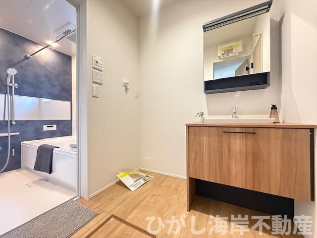 茅ヶ崎市萩園　新築戸建　全２棟の脱衣所|脱衣スペース