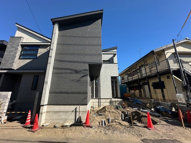 藤沢市辻堂１丁目　新築戸建　全２棟の外観|1月23日撮影　建築中　現地外観