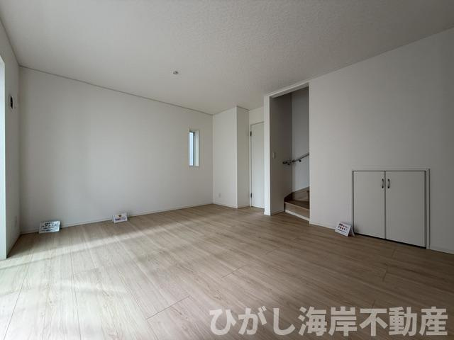 平塚市御殿4丁目  　新築戸建　全8棟の居間・リビング|15.3帖　LDK