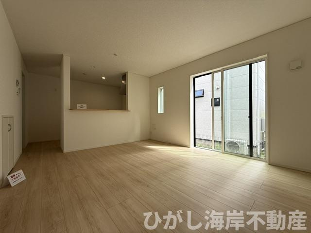 平塚市御殿4丁目  　新築戸建　全8棟の居間・リビング|15.3帖　LDK