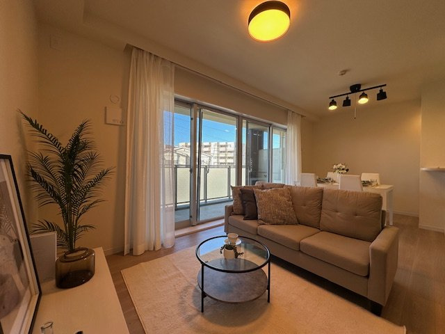 パークホームズ湘南茅ヶ崎海岸の居間・リビング|新規リフォーム完了！15.1帖　LDK