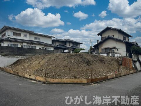 藤沢市片瀬山　売地の前面道路含む現地写真| 現地外観