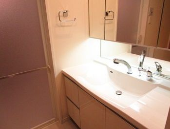 アーバンパレス六ツ門セントラルベースの洗面所|広い洗面スペースです★