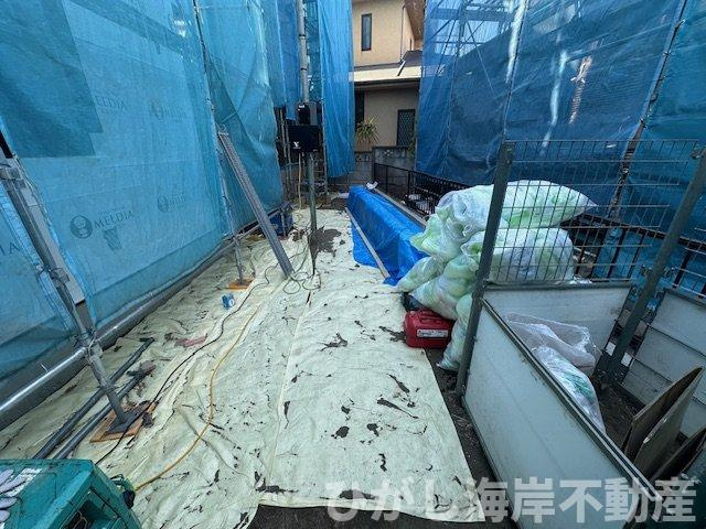 茅ヶ崎市東海岸北2丁目　新築戸建　全３棟の駐車場|1月30日撮影　工事中　駐車スペース