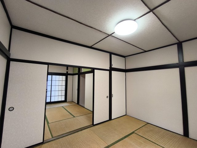 コーポレーション高橋の和室