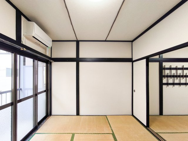 コーポレーション高橋の和室