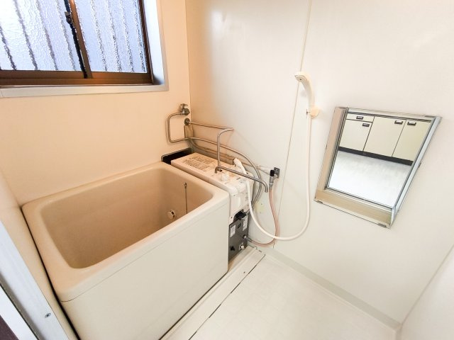 コーポレーション高橋の浴室