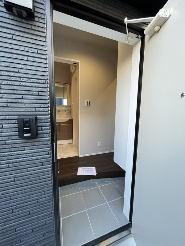 BRILLIANT JO-1の玄関