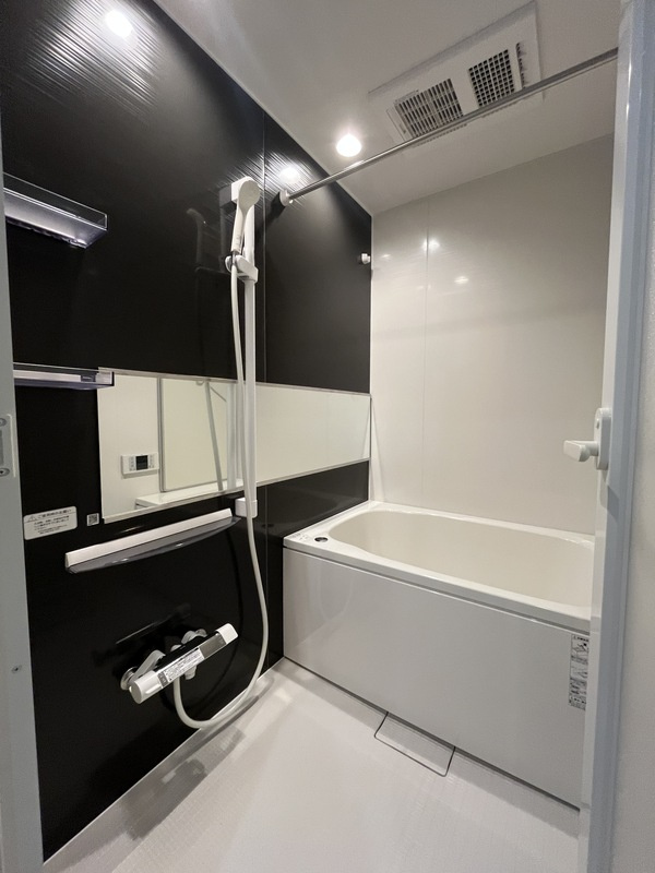 BRILLIANT JO-1の浴室