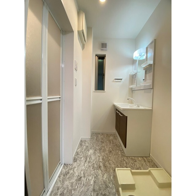 ルポ前原の内装