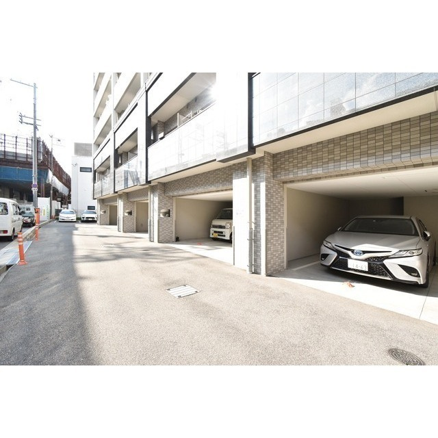 エスリード梅田グランノースの駐車場