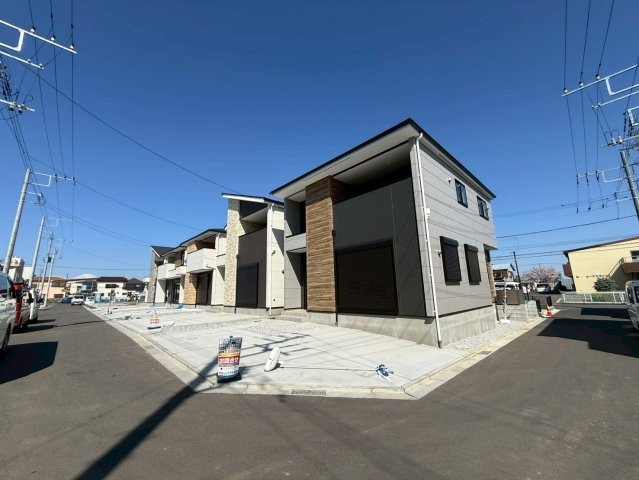 平塚市御殿４丁目新築戸建て　2期4号棟の前面道路含む現地写真