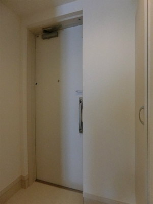 【玄関】 | リブリ・若葉