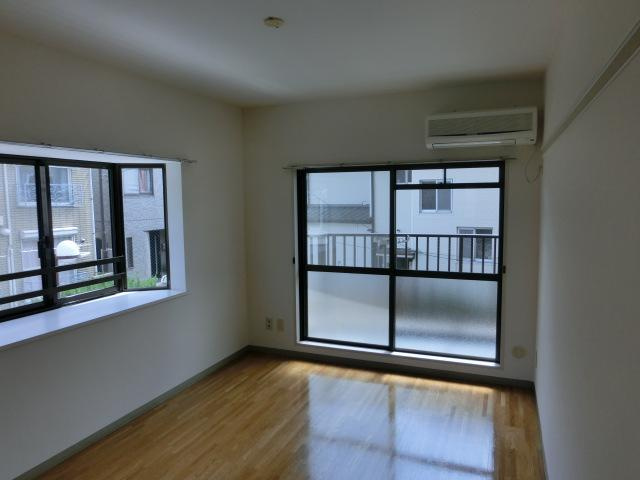 アミティー烏山の居間・リビング|居室、リビング