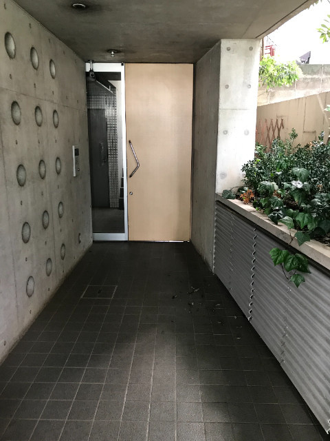 Ｒｅｐｉａ－Ｍのエントランス