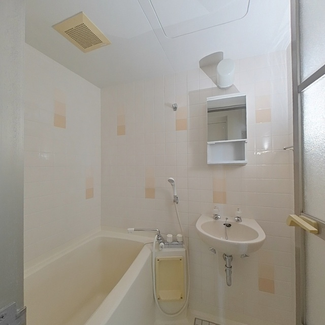 アリージェンス則武の浴室