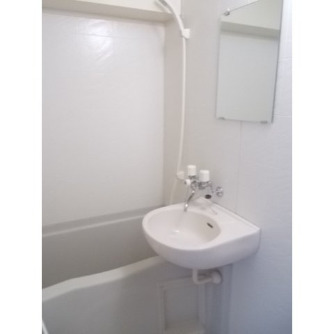 岐阜市加納安良町のアパートの浴室|浴室